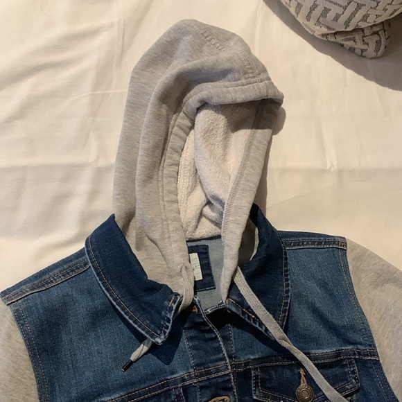 Gently Loved Wax Jeans Denim Jacket - Picture 3 of 6